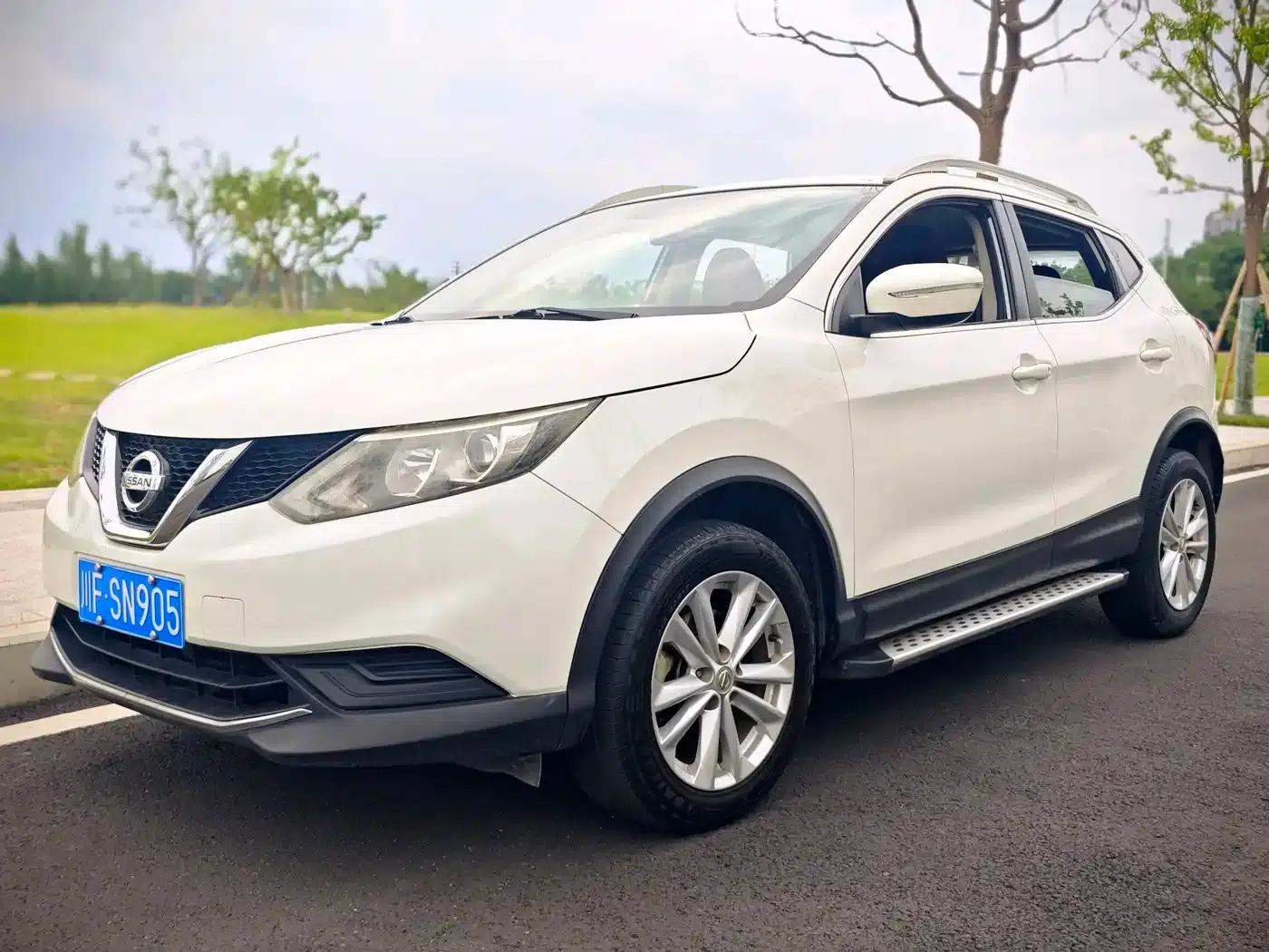 Nissan Qashqai 2016 1.2T Manual Fashion Edition — миниатюра 1