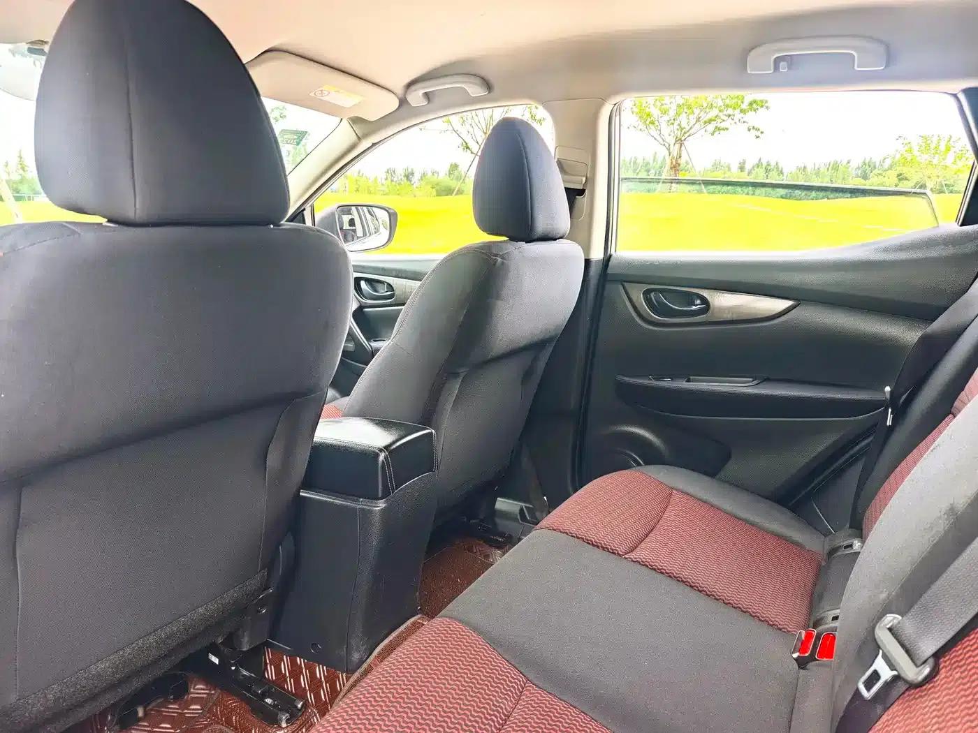 Nissan Qashqai 2016 1.2T Manual Fashion Edition — миниатюра 6