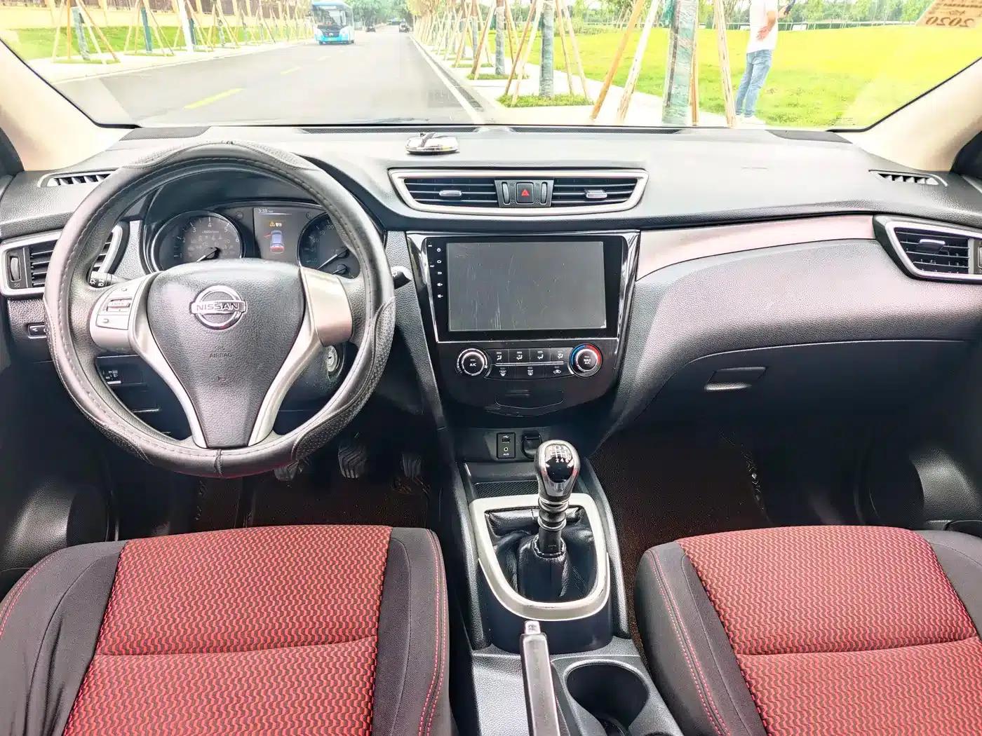 Nissan Qashqai 2016 1.2T Manual Fashion Edition — миниатюра 7