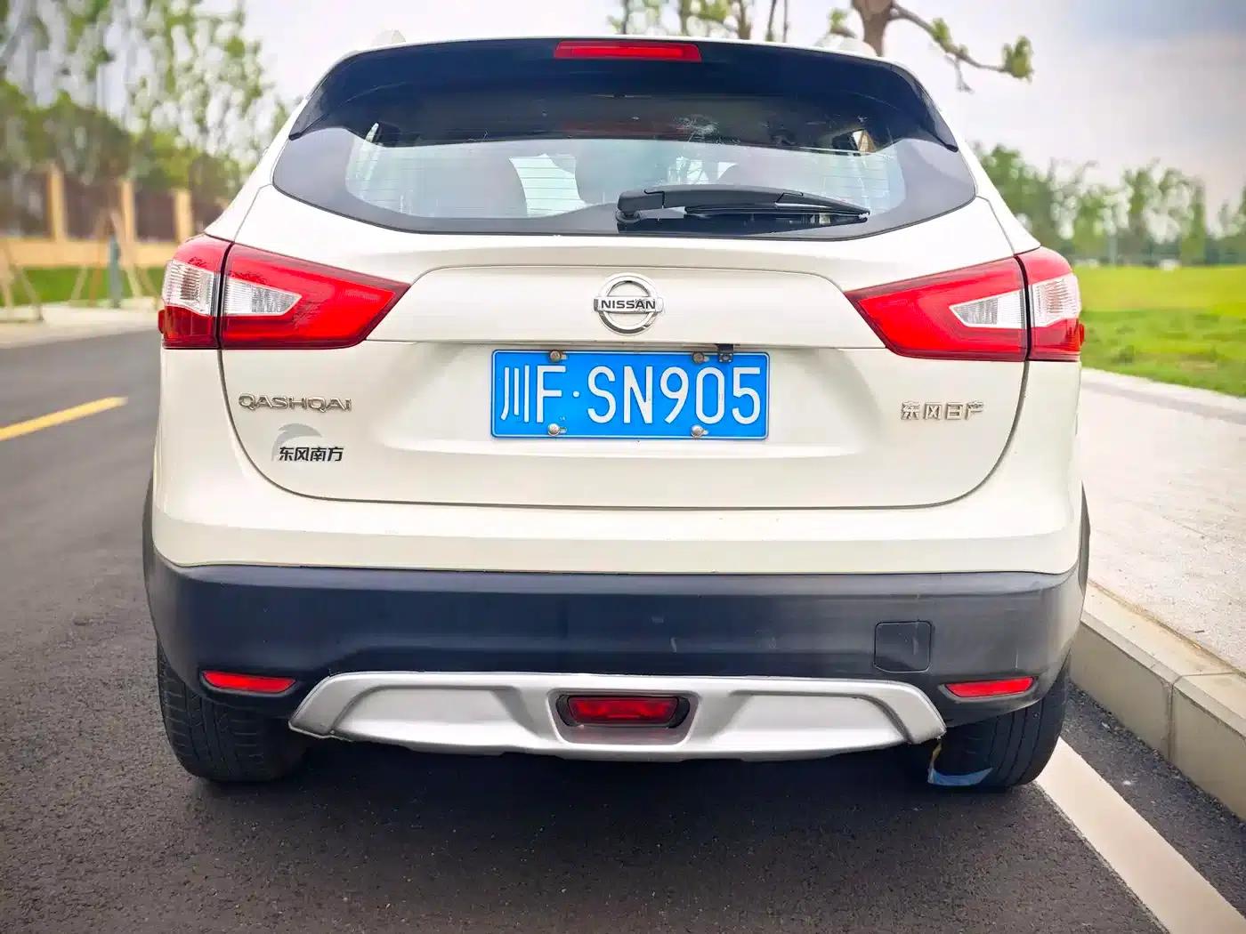 Nissan Qashqai 2016 1.2T Manual Fashion Edition — миниатюра 10
