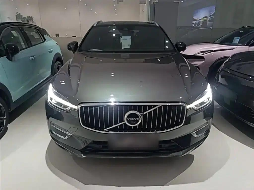 2021 Volvo XC60 T5 AWD Inscription Luxury Edition — миниатюра 3