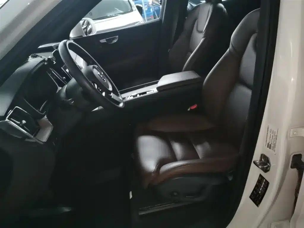 2021 Volvo XC60 T5 AWD Inscription Luxury Edition — миниатюра 15