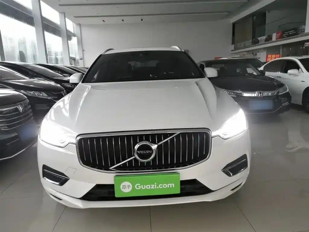 2021 Volvo XC60 T5 AWD Inscription Luxury Edition — миниатюра 3