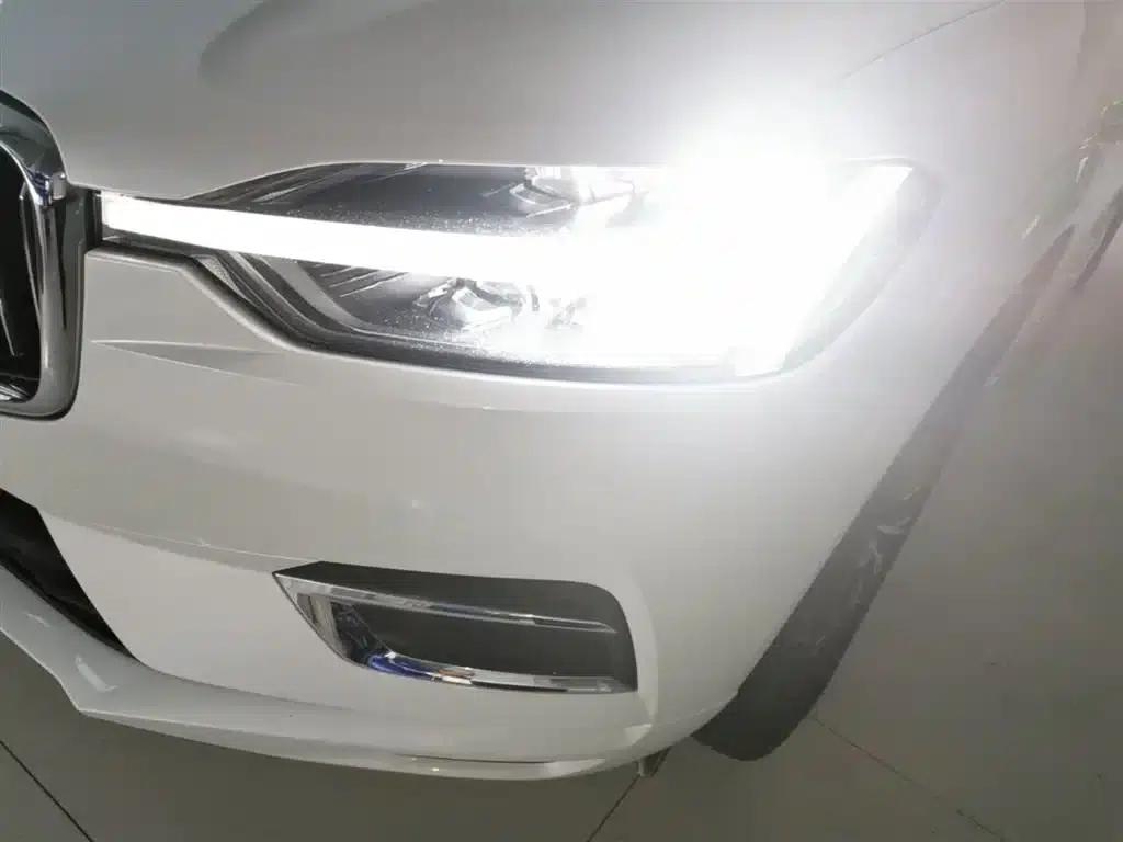2021 Volvo XC60 T5 AWD Inscription Luxury Edition — миниатюра 24