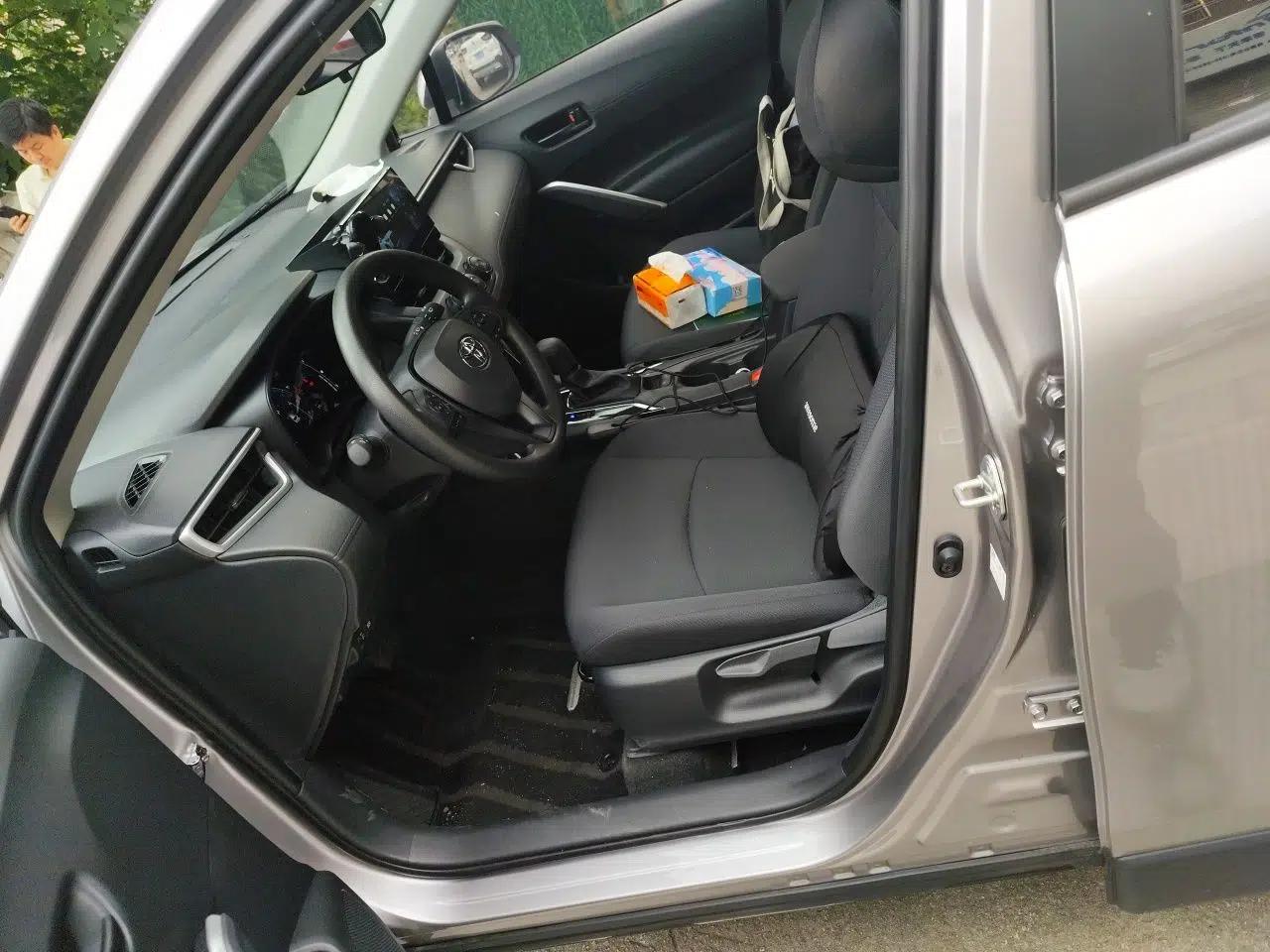 Used Toyota Corolla Cross 2024 2.0L Pioneer Edition — миниатюра 15