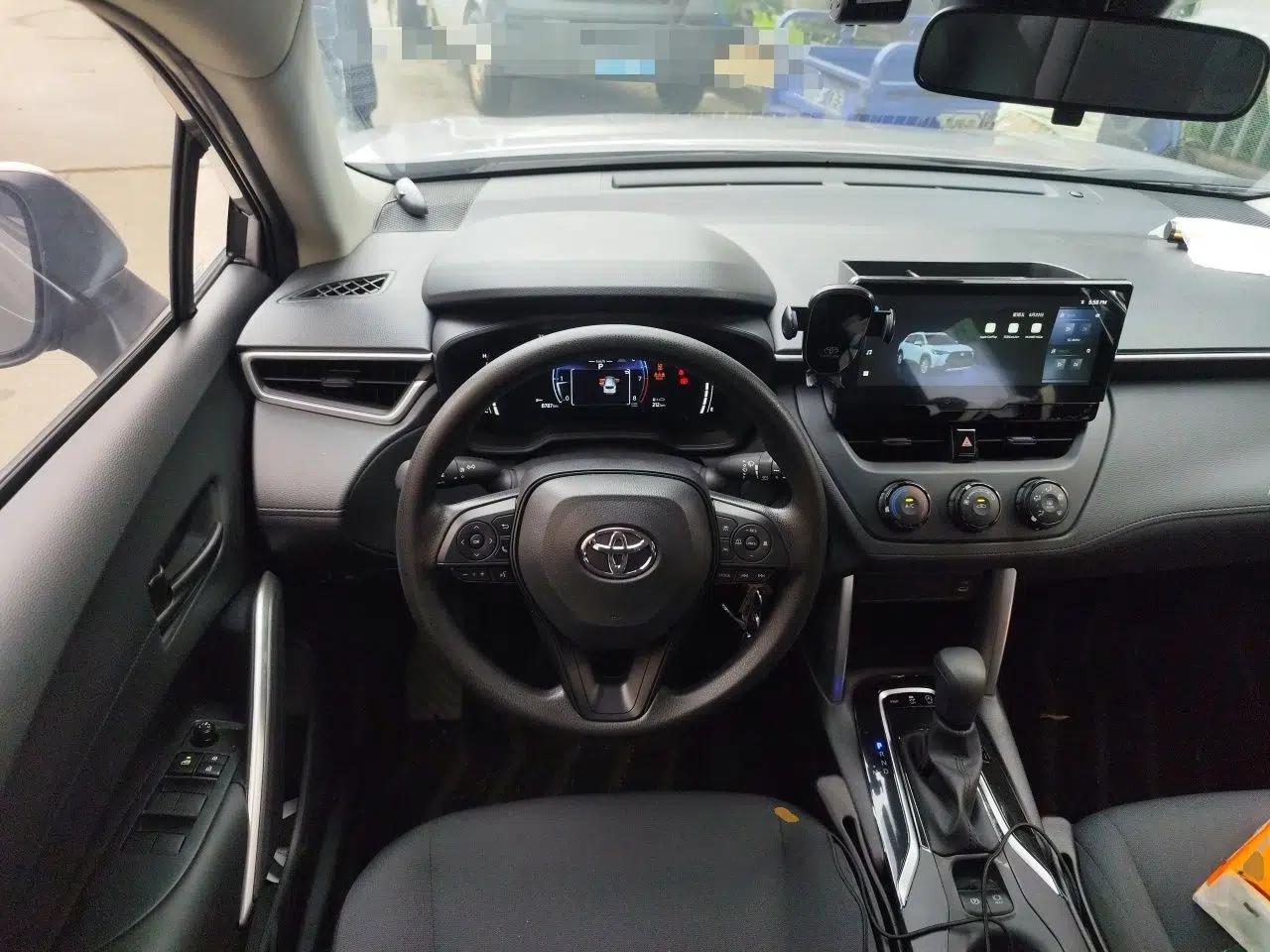 Used Toyota Corolla Cross 2024 2.0L Pioneer Edition — миниатюра 10