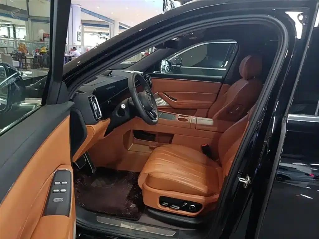 Wenjie M8 2025 Extended Range Max+ Version (53.4kWh, 6-seater, 192-line LiDAR) — миниатюра 15