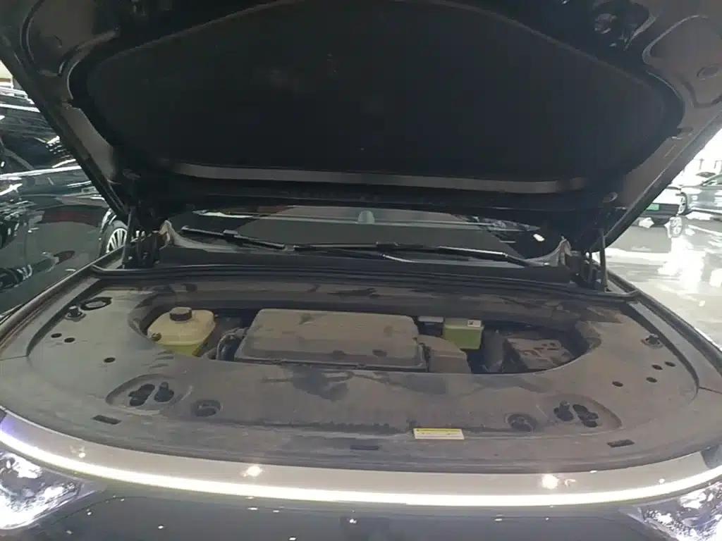 Wenjie M8 2025 Extended Range Max+ Version (53.4kWh, 6-seater, 192-line LiDAR) — миниатюра 20