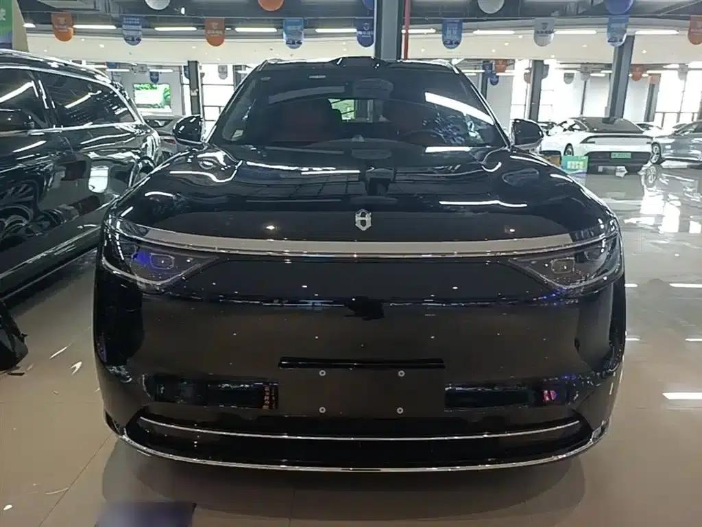 Wenjie M8 2025 Extended Range Max+ Version (53.4kWh, 6-seater, 192-line LiDAR) — миниатюра 3