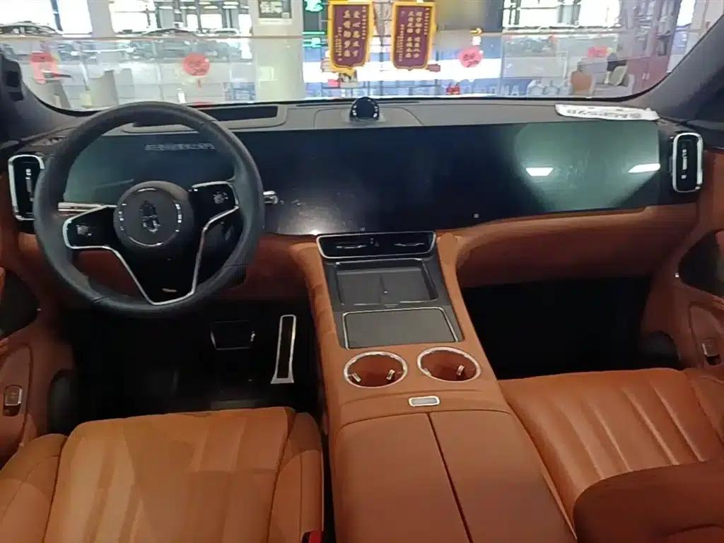 Wenjie M8 2025 Extended Range Max+ Version (53.4kWh, 6-seater, 192-line LiDAR) — миниатюра 10