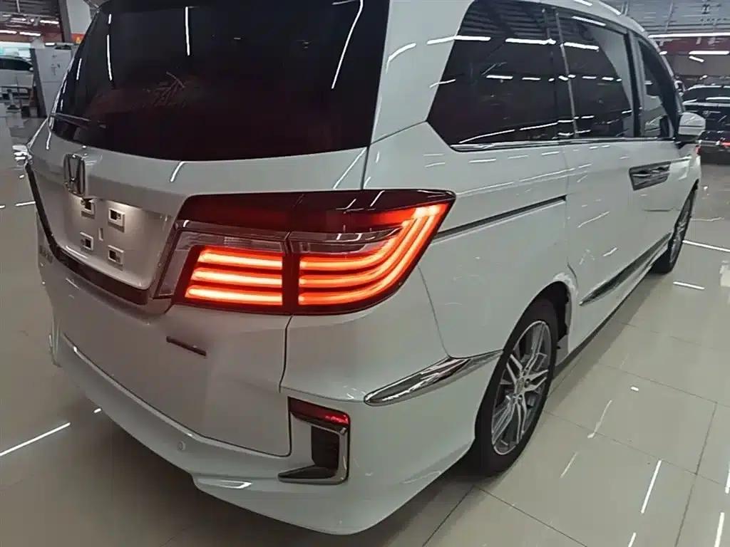Elysion 2019 2.0L Hybrid Luxury Edition — миниатюра 8