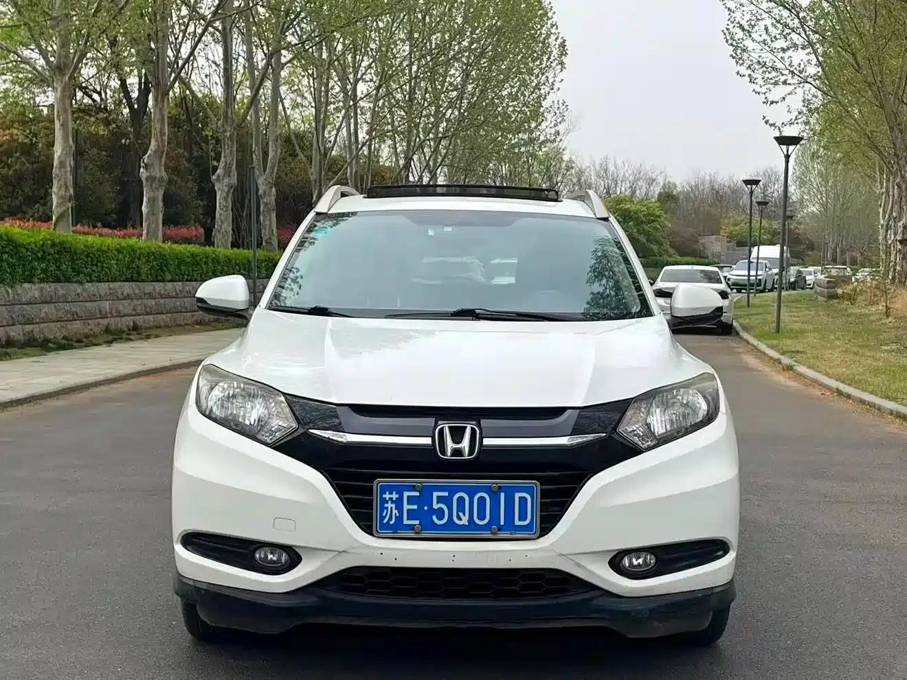 Vezel 2016 1.8L CVT 2WD Pioneer Edition — миниатюра 2
