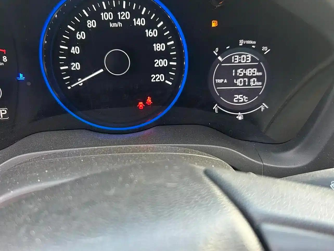 Vezel 2016 1.8L CVT 2WD Pioneer Edition — миниатюра 5