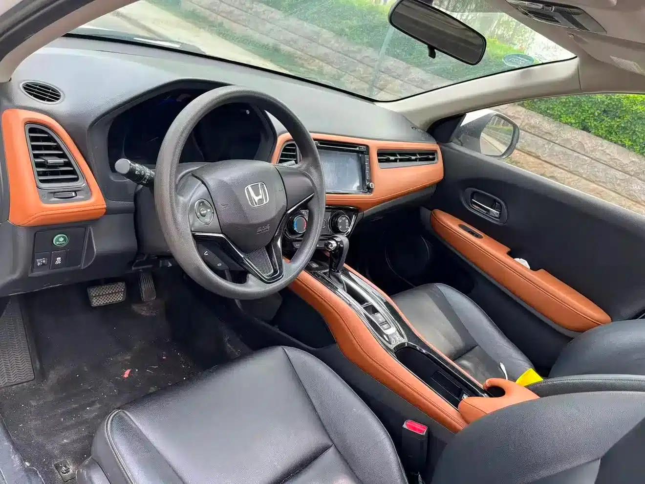 Vezel 2016 1.8L CVT 2WD Pioneer Edition — миниатюра 9