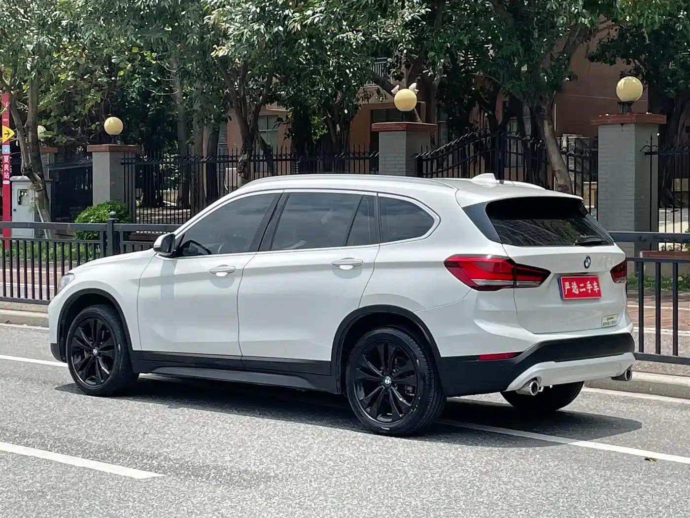 BMW X1 2020 sDrive20Li Fashion Edition — миниатюра 3