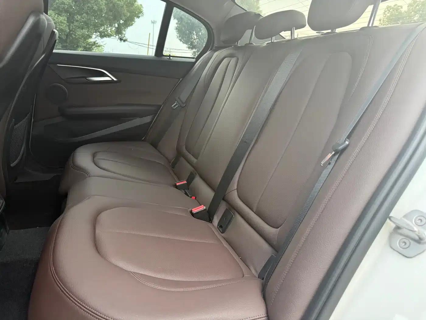 2020 BMW 1 Series 125i Leading M Sport Package — миниатюра 11