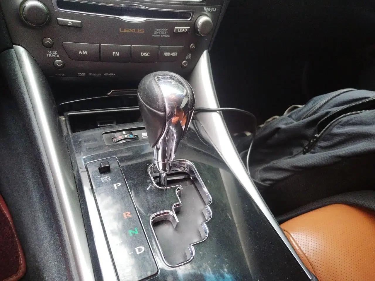 Used Lexus IS 2011 250C — миниатюра 14