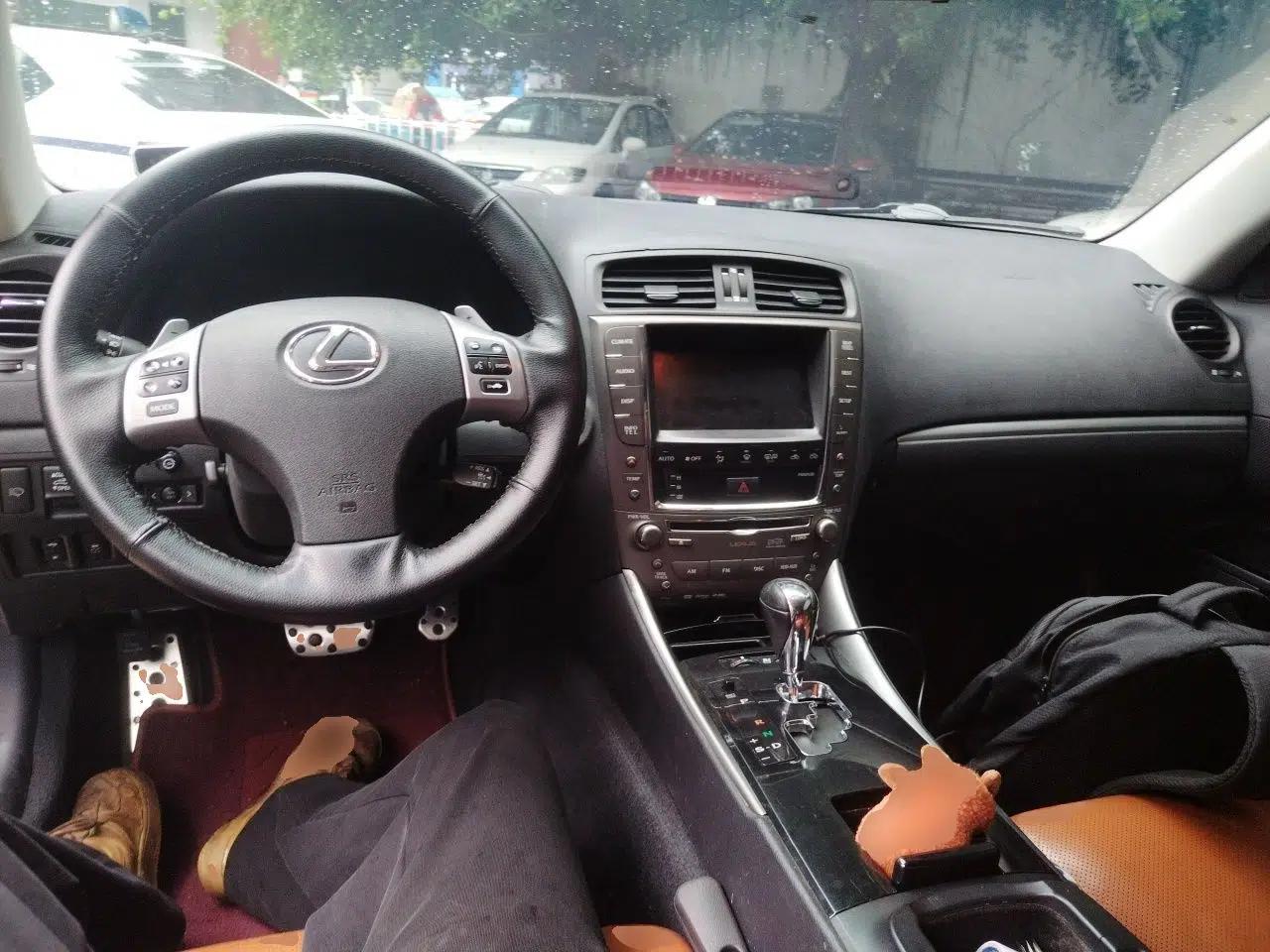 Used Lexus IS 2011 250C — миниатюра 9