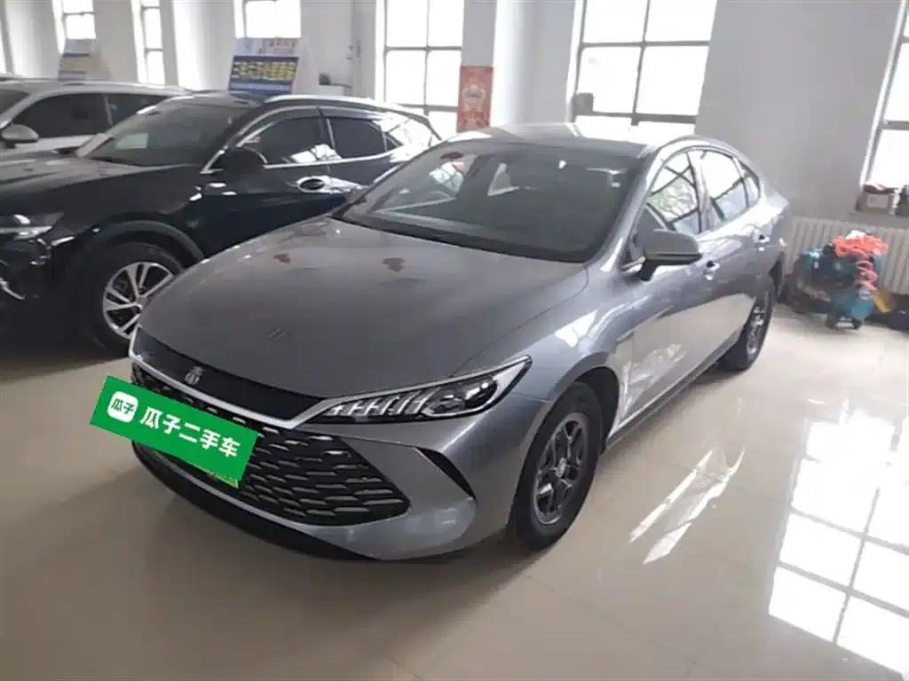 Qin PLUS 2025 DM-i Smart Driving Edition 128KM Progressive Model — миниатюра 2