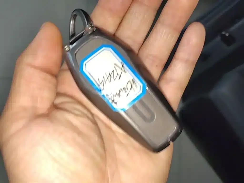 Qin PLUS 2025 DM-i Smart Driving Edition 128KM Progressive Model — миниатюра 9