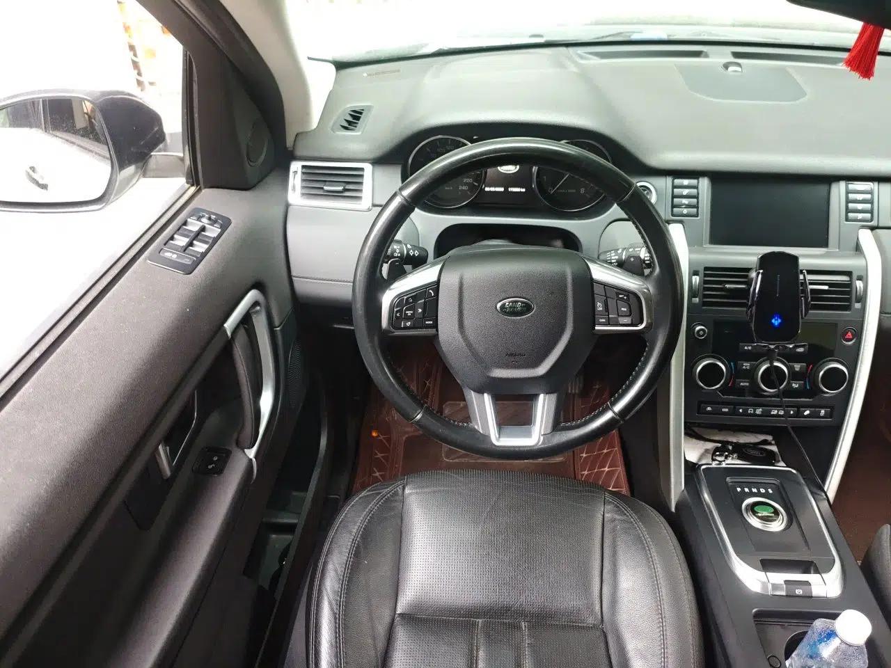 Used Land Rover Discovery Sport 2016 2.0T SE — миниатюра 10