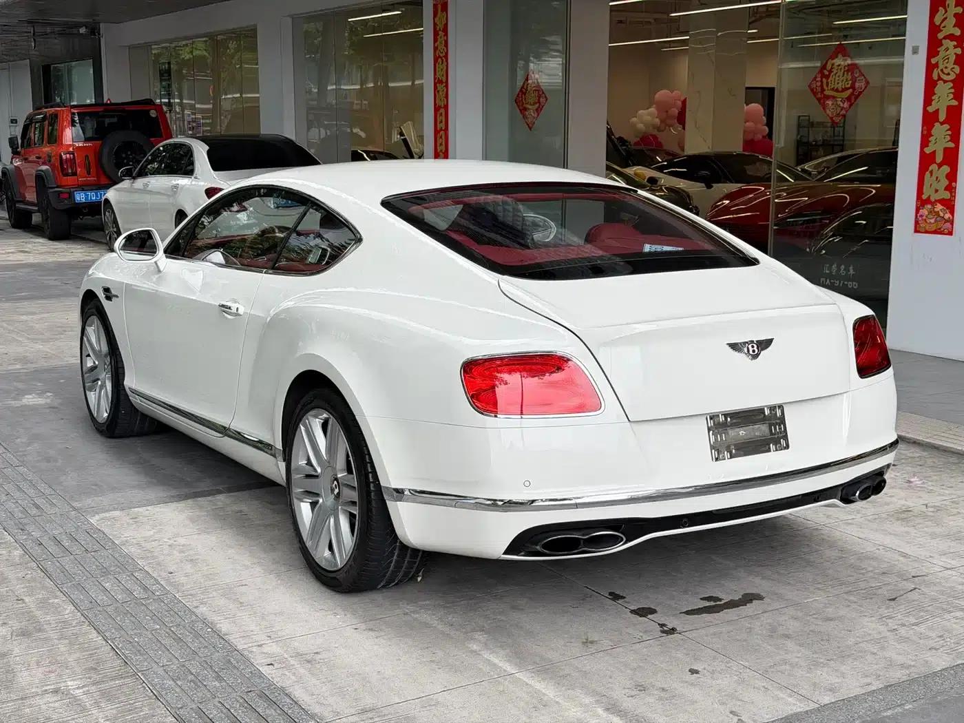 2017 Continental 4.0T GT V8 Standard Edition — миниатюра 11