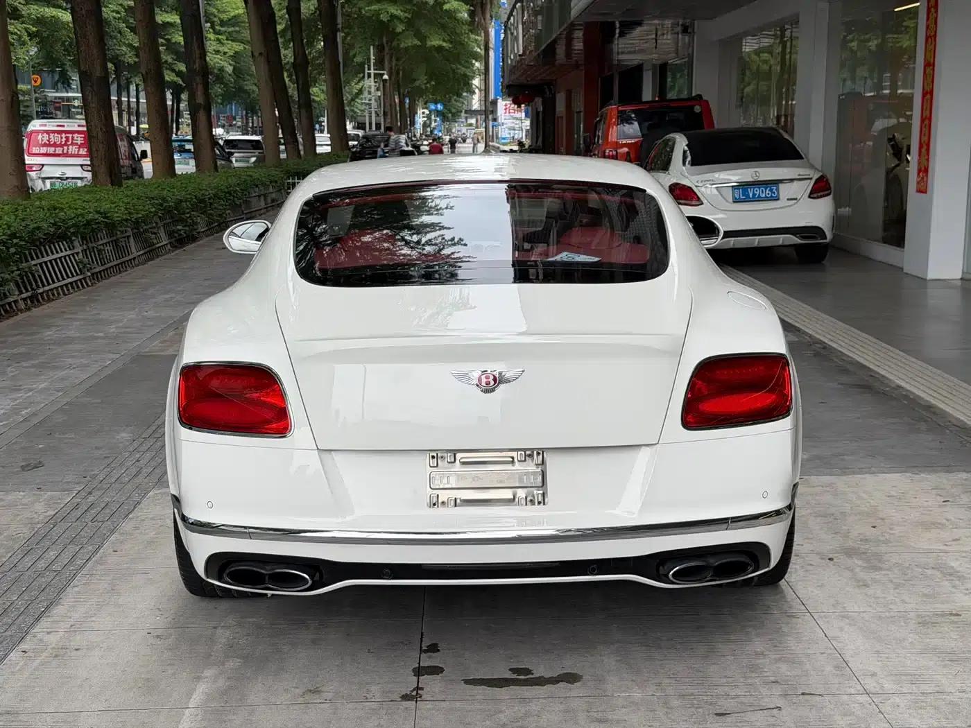 2017 Continental 4.0T GT V8 Standard Edition — миниатюра 10