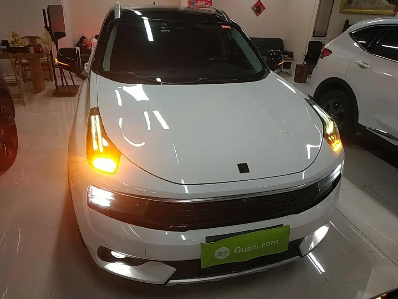 Used Lynk & Co 01 2017 2.0T Four-Wheel Drive Pro Edition — миниатюра 2
