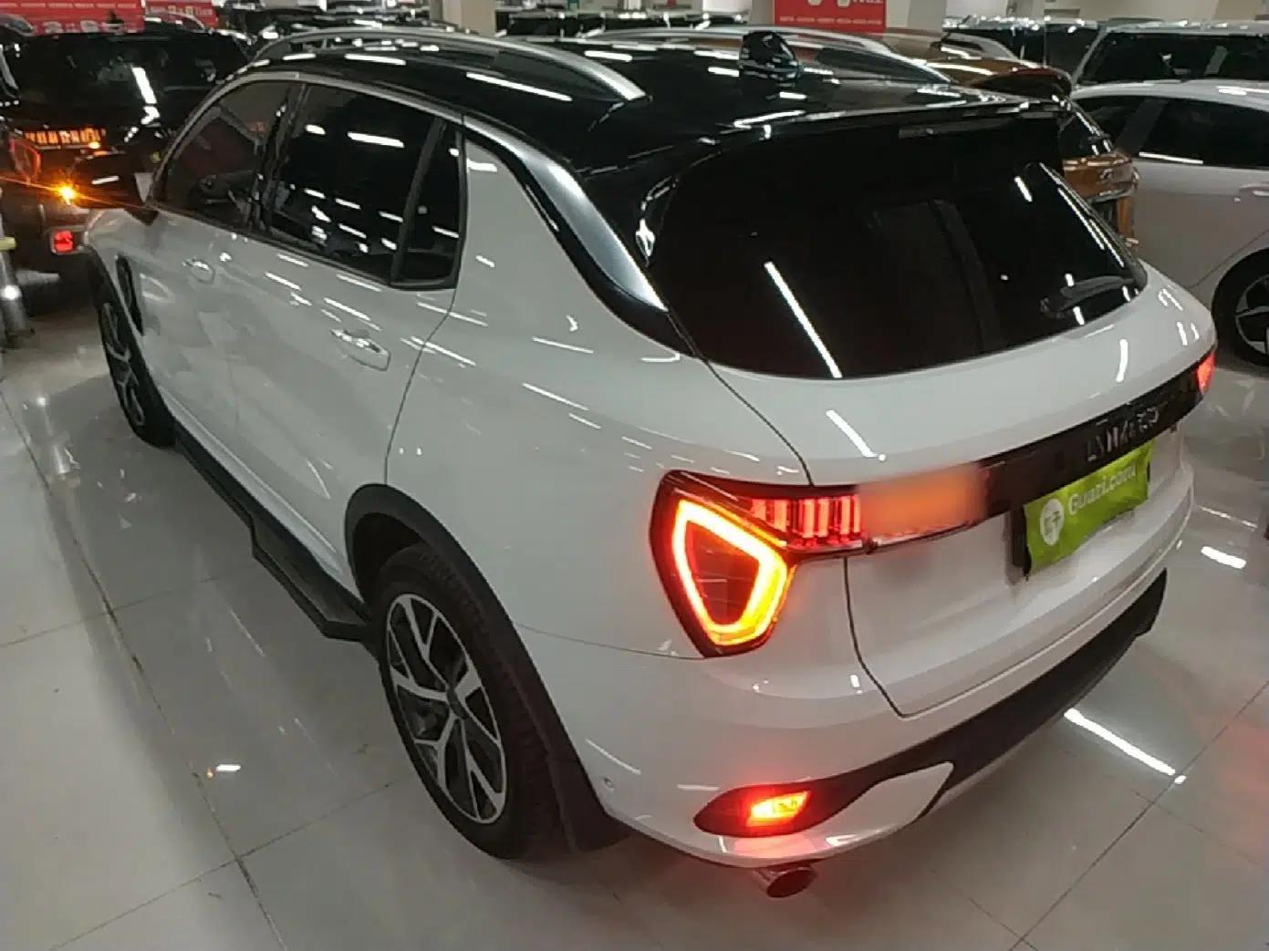 Used Lynk & Co 01 2017 2.0T Four-Wheel Drive Pro Edition — миниатюра 4
