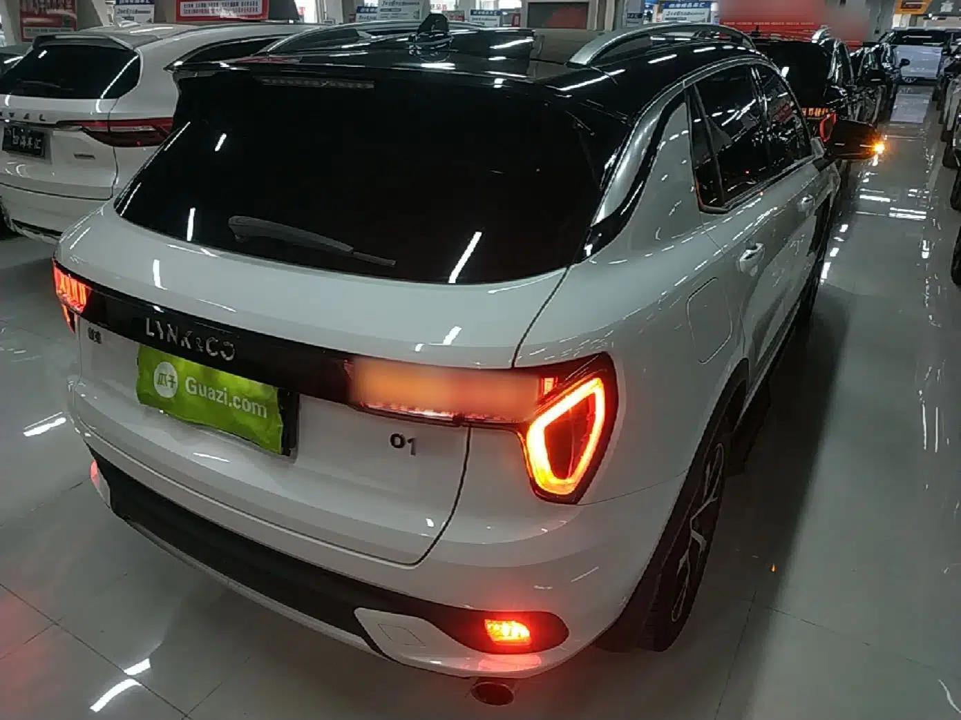 Used Lynk & Co 01 2017 2.0T Four-Wheel Drive Pro Edition — миниатюра 6