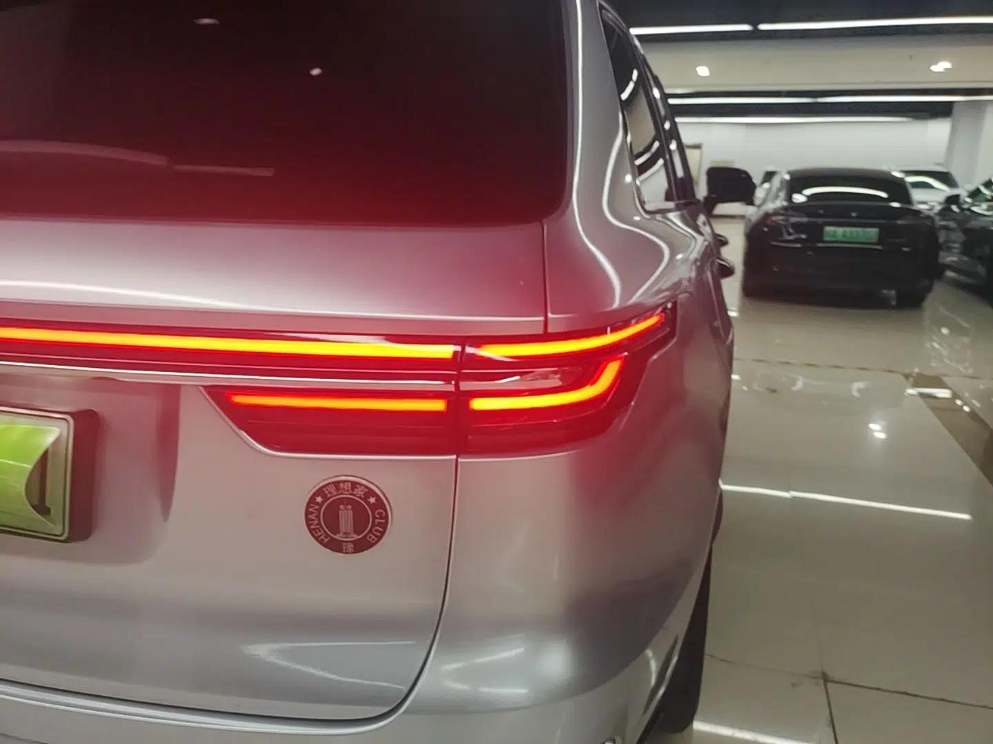 Used Li Auto ONE 2021 Extended-Range 6-Seater Version — миниатюра 9