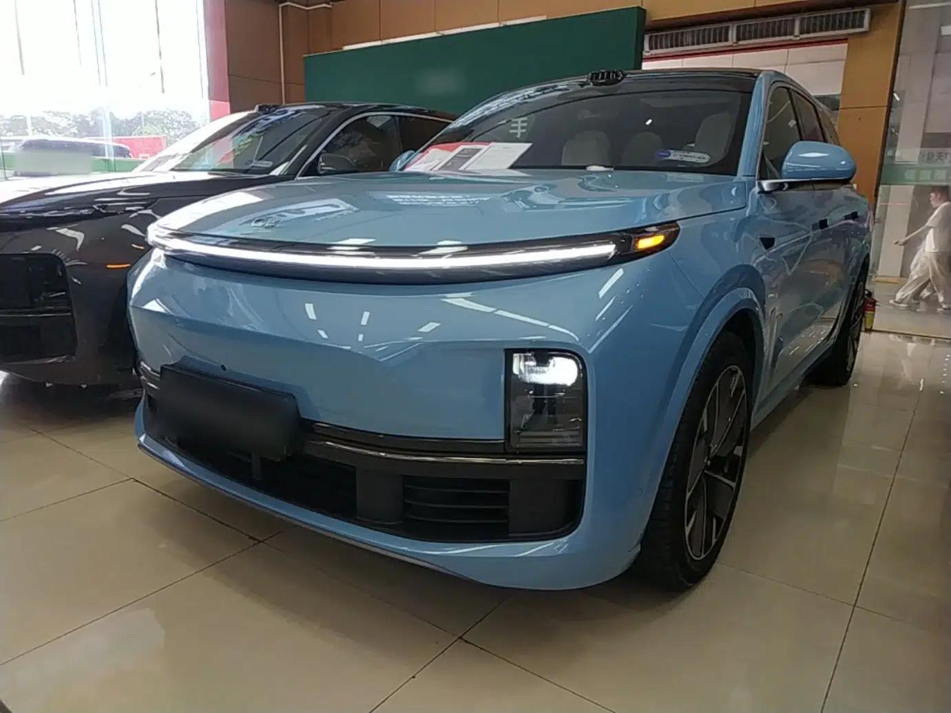 Used Li Auto L8 2025 Ultra Smart Refreshed Edition — миниатюра 1