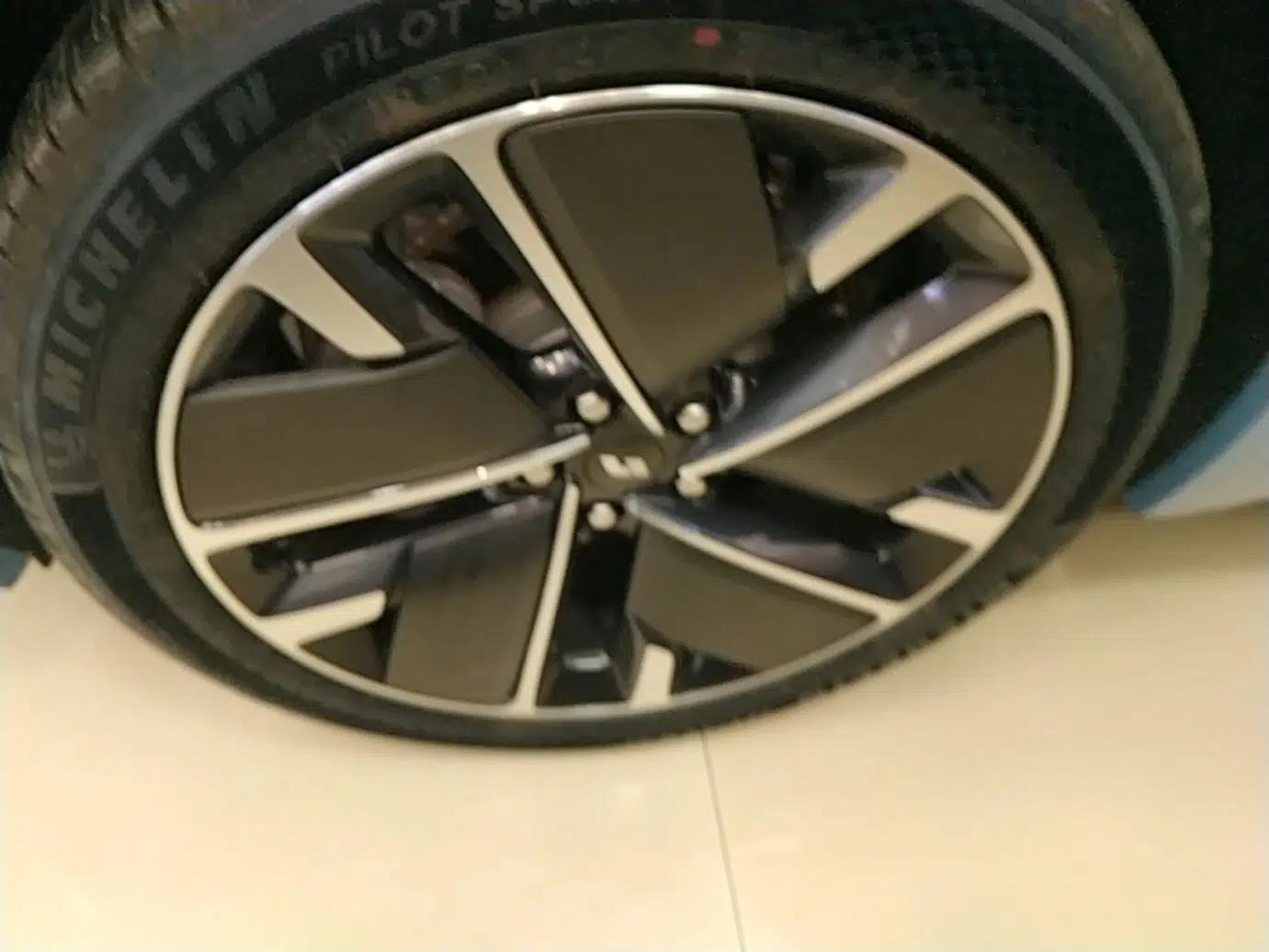 Used Li Auto L8 2025 Ultra Smart Refreshed Edition — миниатюра 15