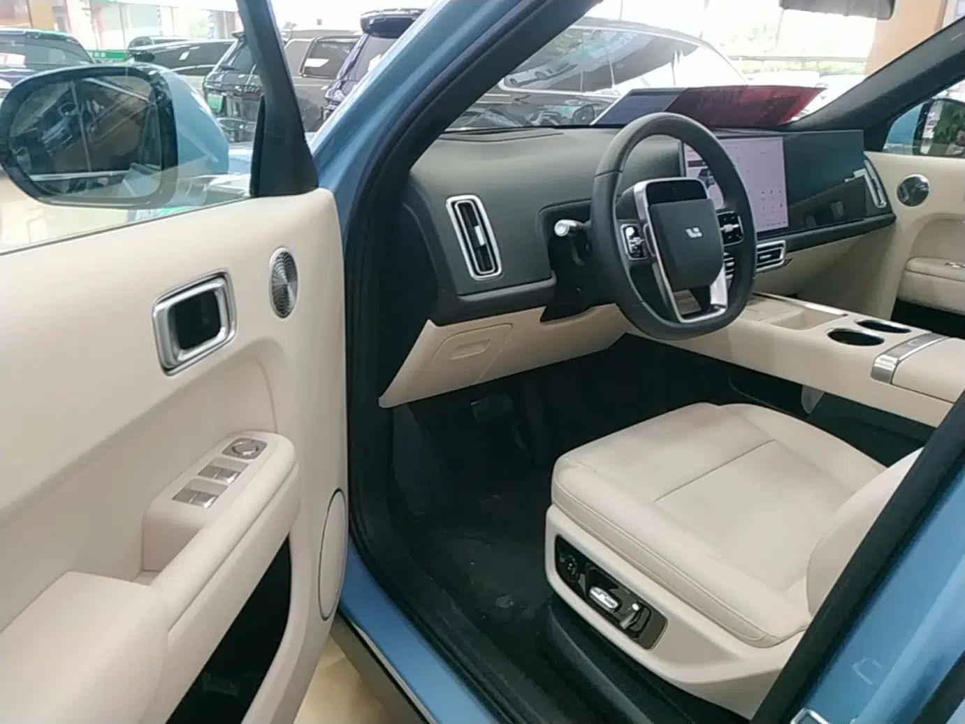 Used Li Auto L8 2025 Ultra Smart Refreshed Edition — миниатюра 23