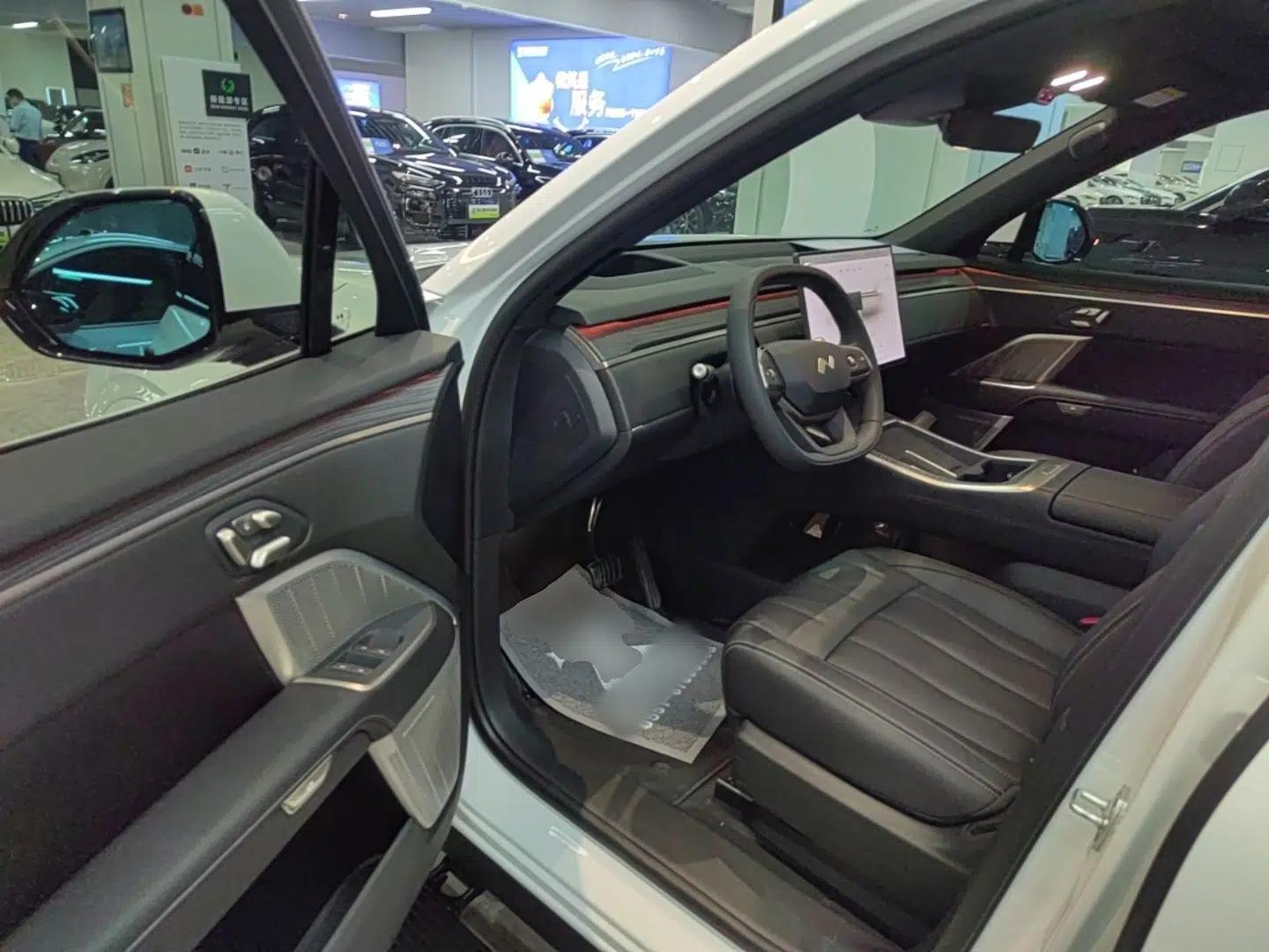 Used ONVO Luxeed L90 2025 Model—Pro Six-Seater Version — миниатюра 18