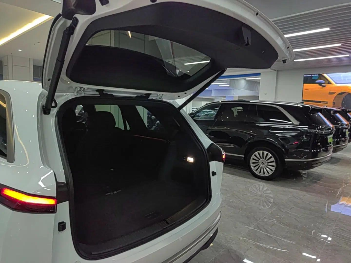 Used ONVO Luxeed L90 2025 Model—Pro Six-Seater Version — миниатюра 22