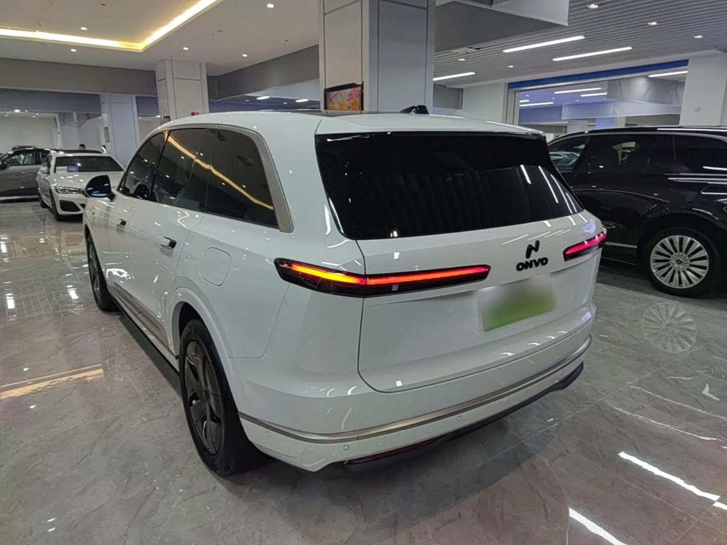 Used ONVO Luxeed L90 2025 Model—Pro Six-Seater Version — миниатюра 4