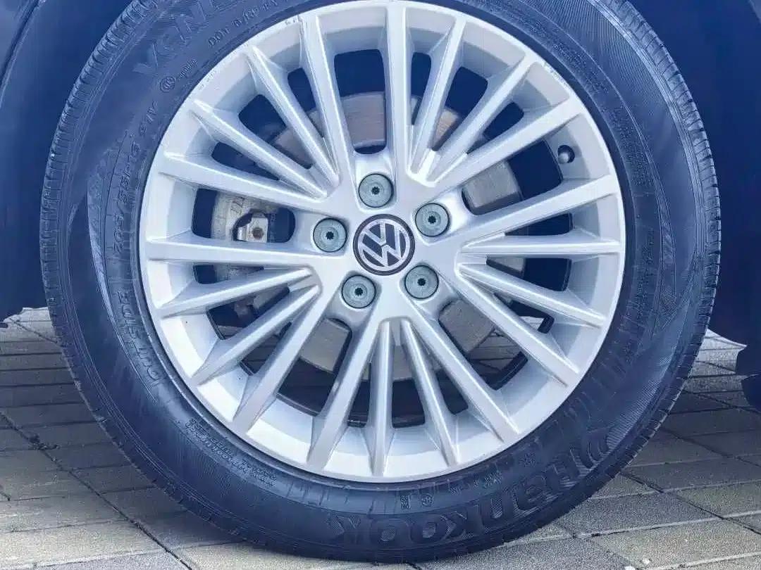 2013 Volkswagen Bora 1.6L Automatic Luxury Edition — миниатюра 19