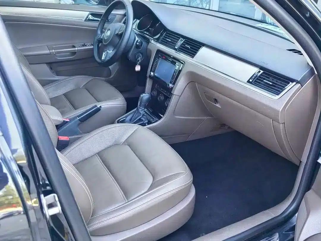 2013 Volkswagen Bora 1.6L Automatic Luxury Edition — миниатюра 7