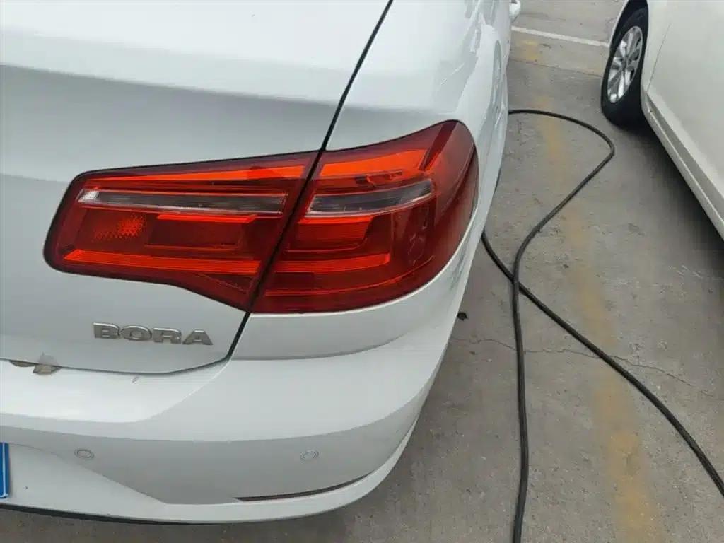 2014 Volkswagen Bora 1.6L Automatic Comfort Model — миниатюра 8