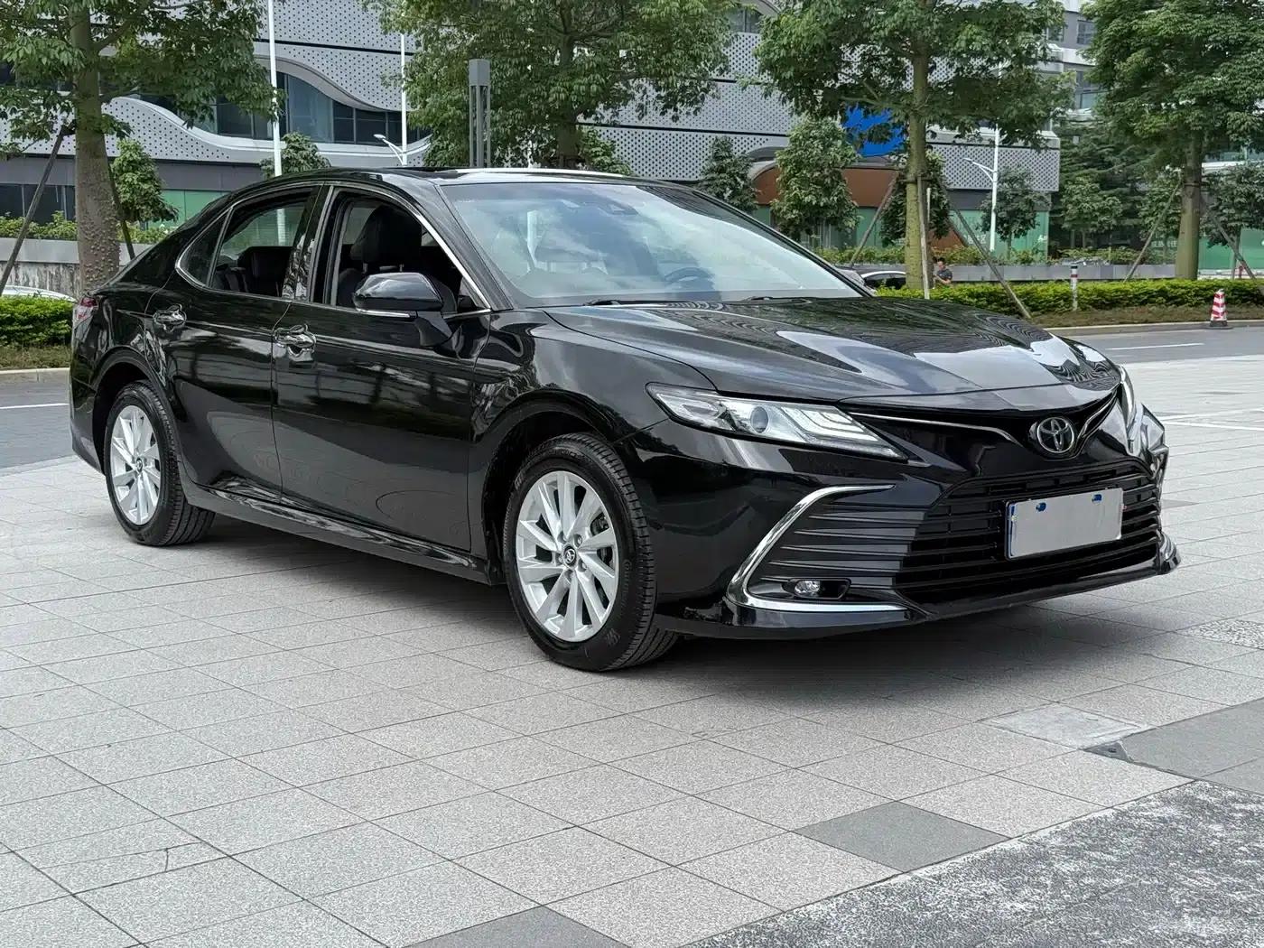 2021 Camry 2.0G Luxury Edition — миниатюра 3