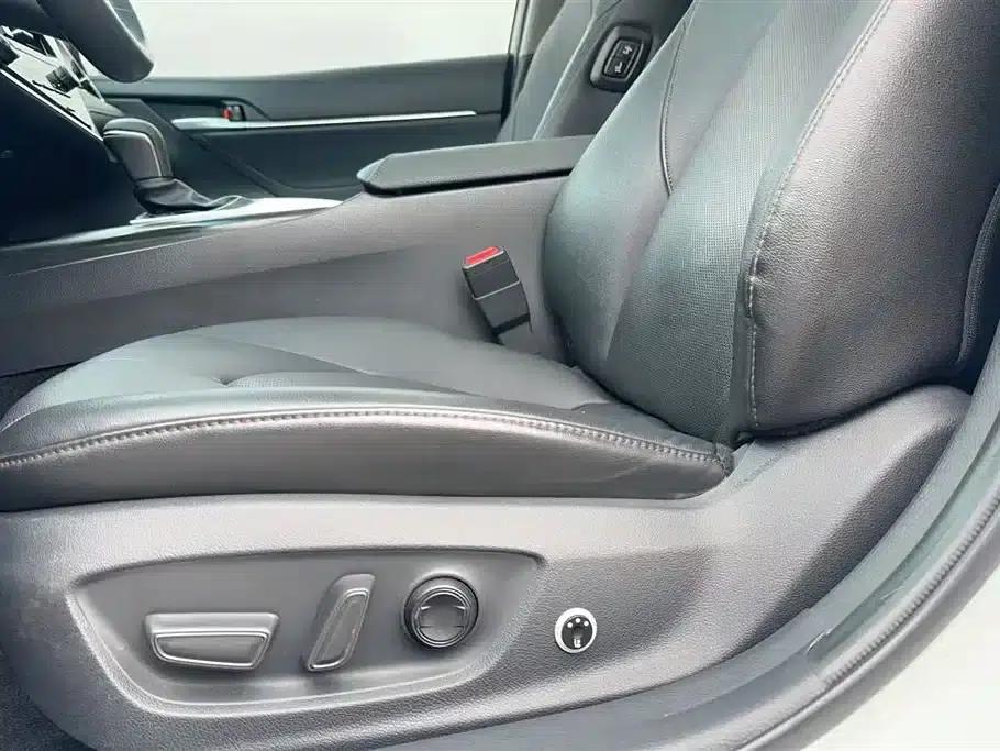 2021 Camry 2.0G Luxury Edition — миниатюра 17