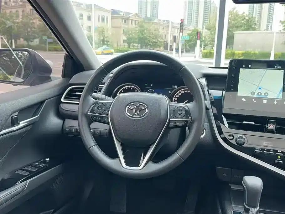 2021 Camry 2.0G Luxury Edition — миниатюра 3