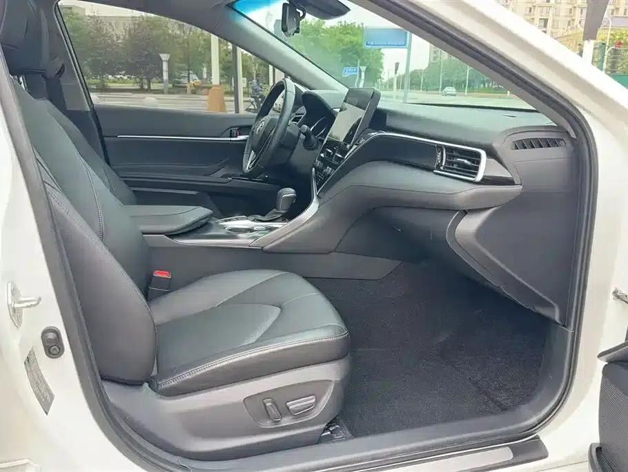 2021 Camry 2.0G Luxury Edition — миниатюра 21