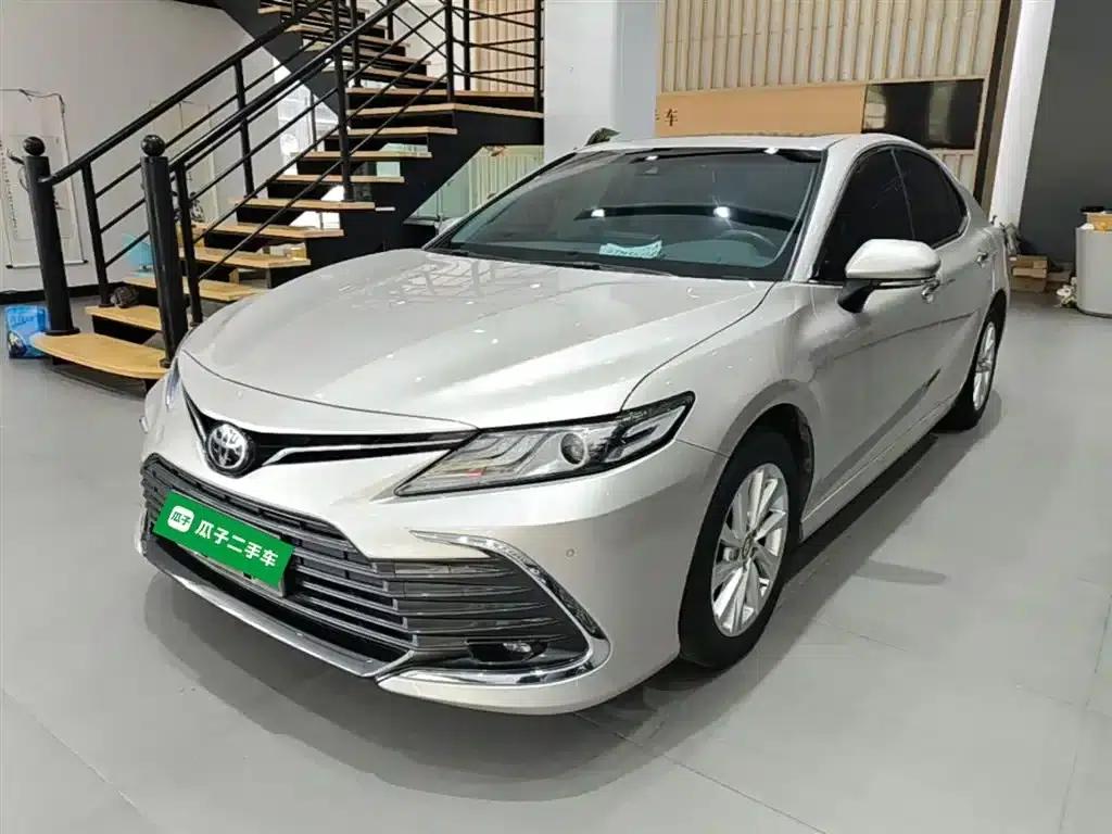 2021 Camry 2.0G Luxury Edition — миниатюра 2