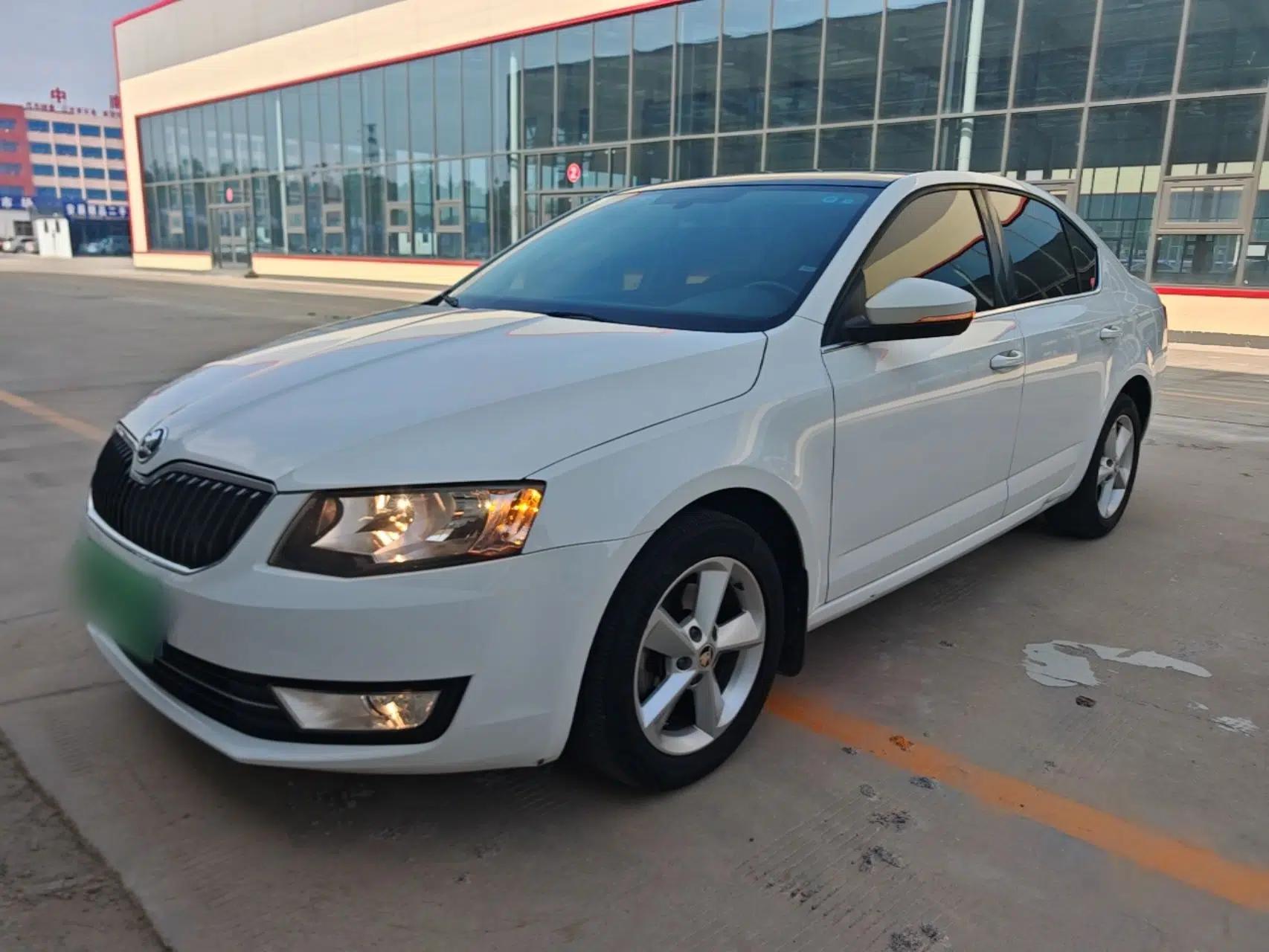 Used Skoda Octavia 2015 1.4TSI DSG Yijun Edition — миниатюра 1