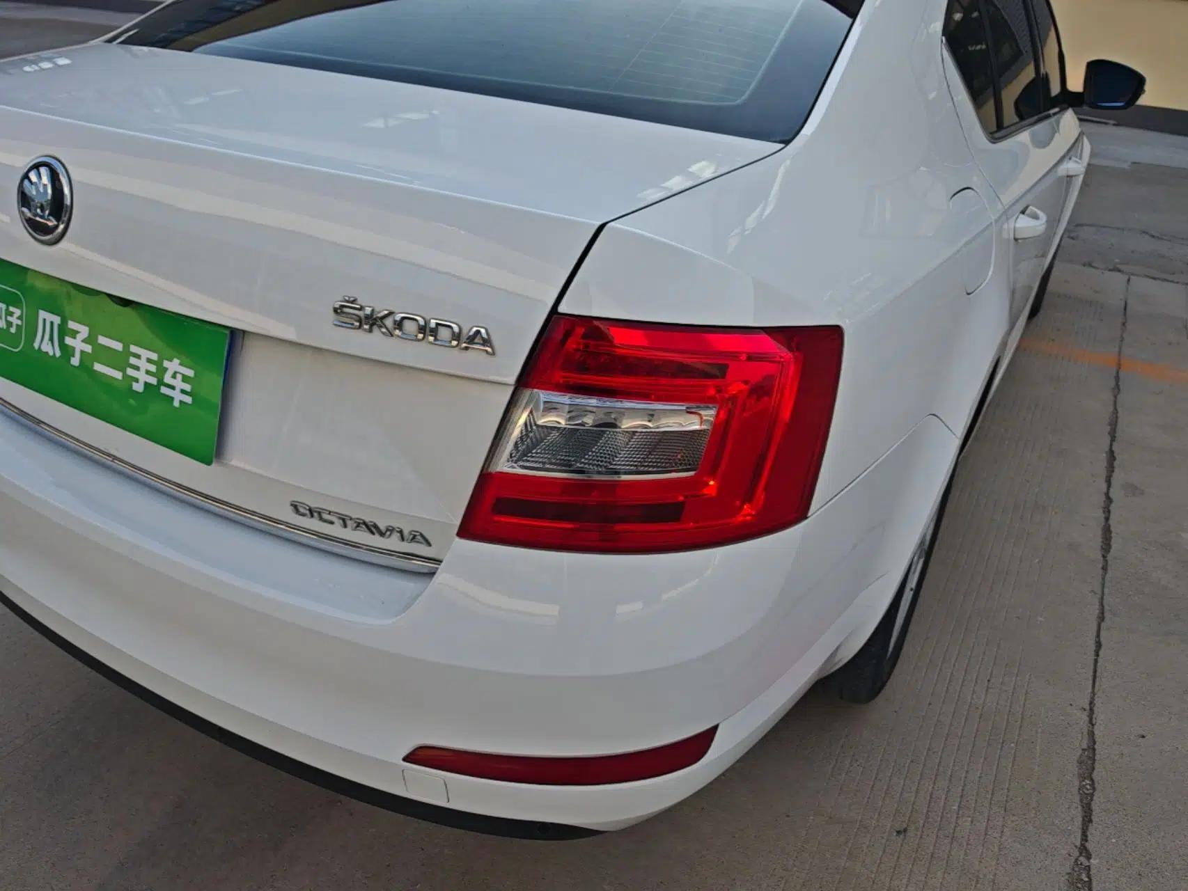 Used Skoda Octavia 2015 1.4TSI DSG Yijun Edition — миниатюра 9