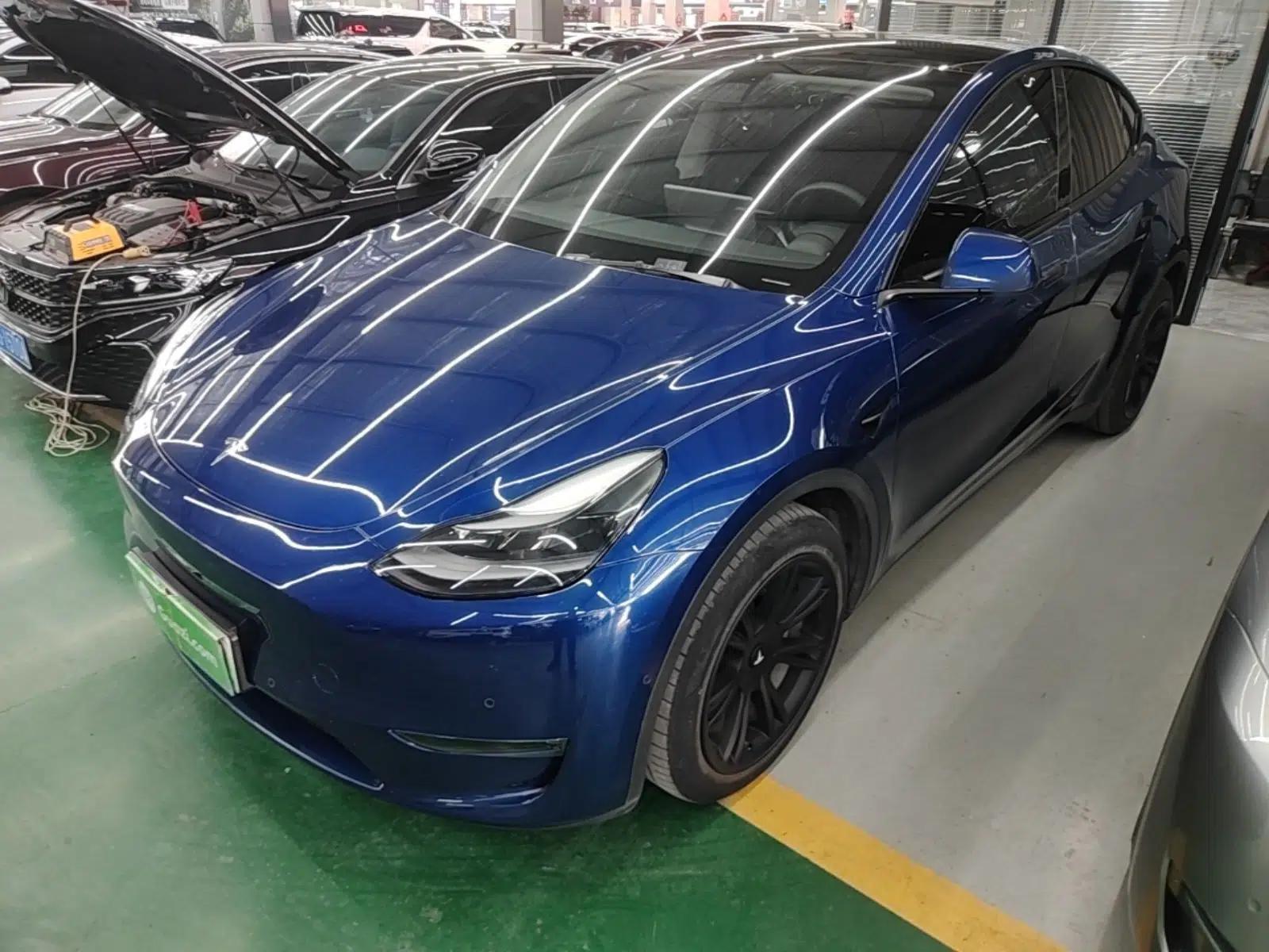 Used Tesla Model Y 2021 Long-Range All-Wheel-Drive Version 3D7 — миниатюра 1