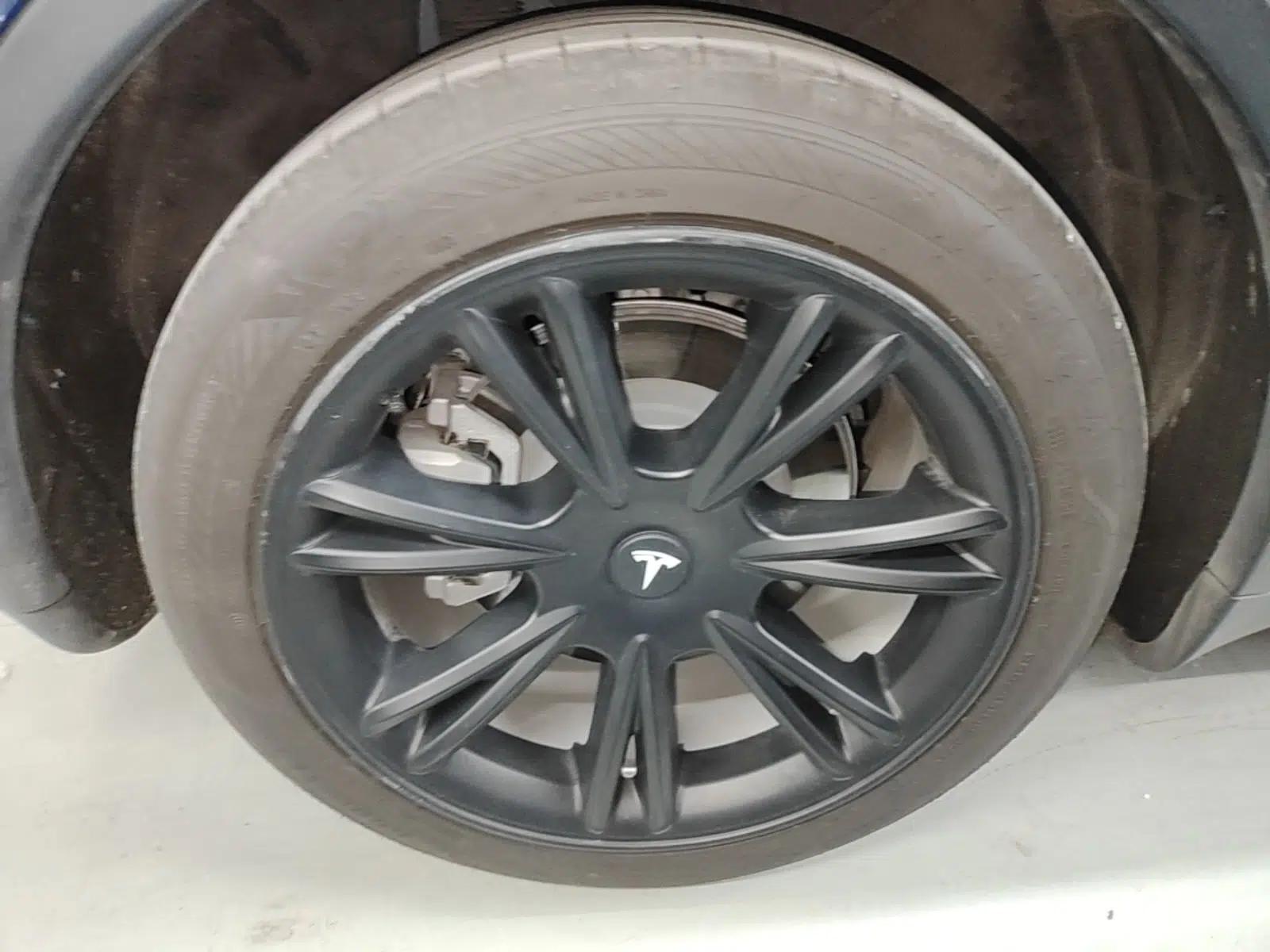Used Tesla Model Y 2021 Long-Range All-Wheel-Drive Version 3D7 — миниатюра 11