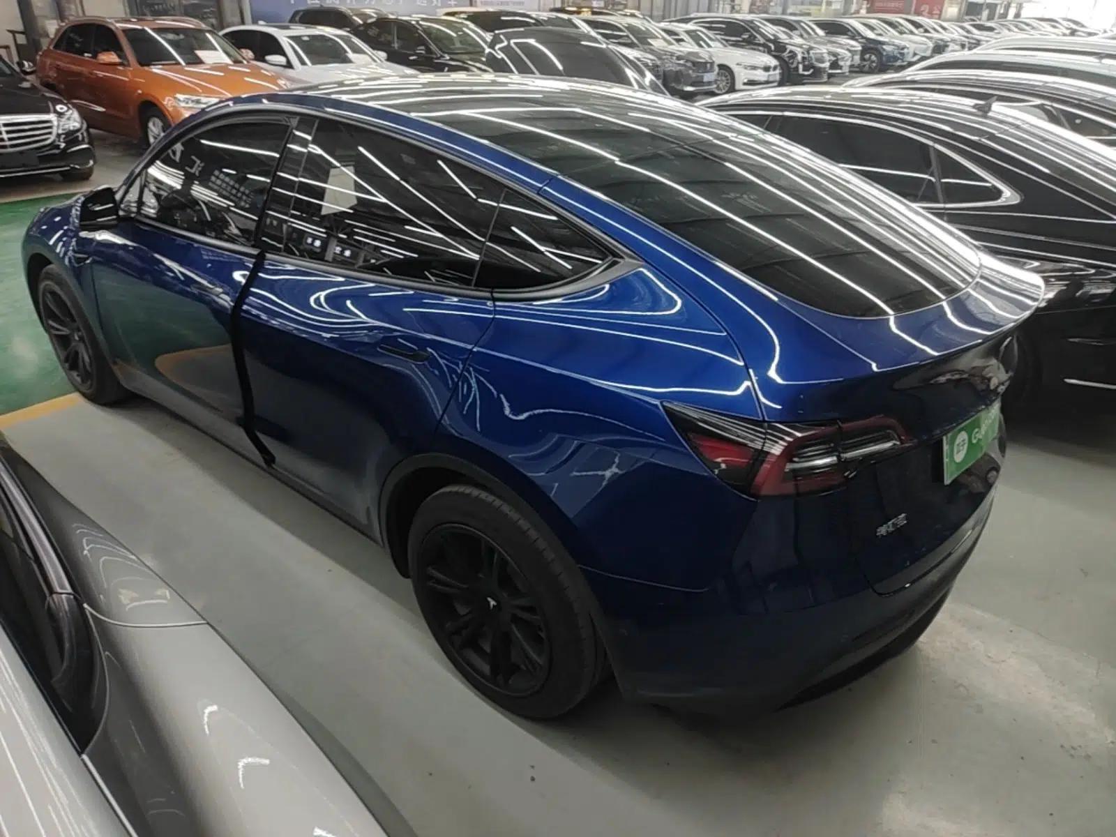 Used Tesla Model Y 2021 Long-Range All-Wheel-Drive Version 3D7 — миниатюра 4